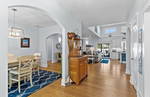 Southport House | Spacious & Relaxing with private pool!