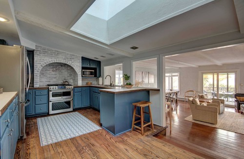 Town of Owasco House | Spacious, Remodeled, Pet Friendly, Owasco Lake