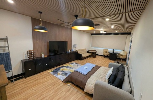 Beamsville Apartment | Spacious Renovated Suite Lincoln Beamsville - Modern Rustic