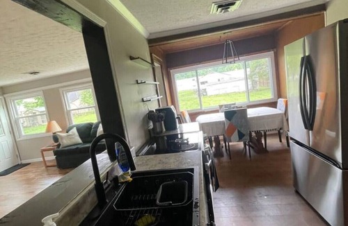 Middlesboro House | Spacious Renovated Ranch Retreat near Tackett Creek & Cumberland Gap Park, & LMU