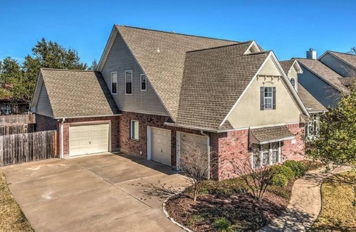 Edelweiss House | Spacious Rental with Pool 4 miles from A&M