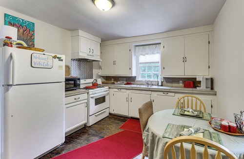 Tuskegee House | Spacious Retreat, 2 Miles to Tuskegee University