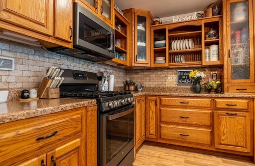 Ripley House | Spacious Retreat: Firepit, Back Deck, Modern Home