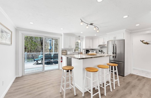 Yarmouth Port House | Spacious Retreat for Relaxation