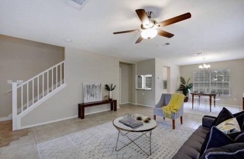 Austin House | Spacious Retreat in S. Austin w/ Backyard Oasis; Cowboy Hot/Cold Pool + Pets ok