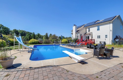 Baptistown House | Spacious Retreat in Frenchtown w/Deck & Fire Pit