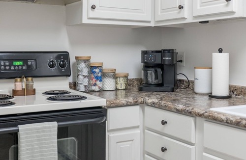 Vestavia Hills Apartment | Spacious Retreat Minutes from Samford