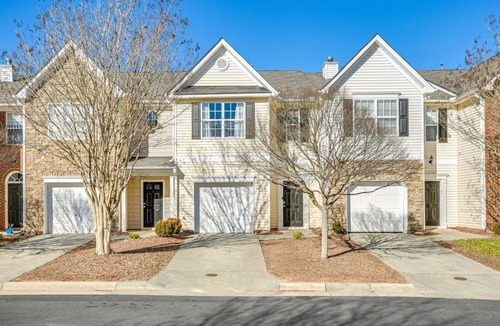 Morrisville House | Spacious Retreat Near RDU ~ Pool, BBQ, Fast Wi-Fi & Easy Self Check-In