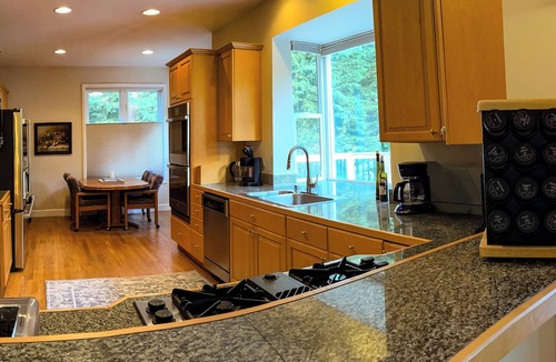 North Creek House | Spacious Retreat w/AC, Theater w/video description here, Gym, and Ping-Pong Room