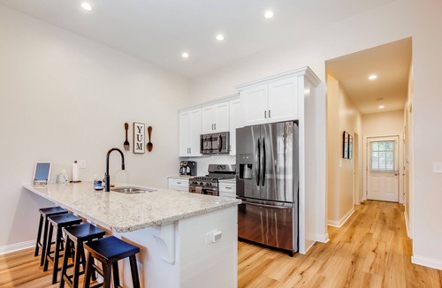Shelby Park House | Spacious Retreat w/Hot Tub - Near Expo & Downtown