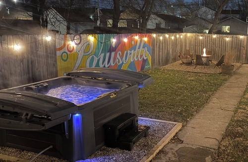 Shelby Park House | Spacious Retreat w/Hot Tub - Near Expo & Downtown