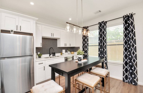Greater East End House | Spacious Retreat w/Hot Tub - Fully Gated w/Prkng