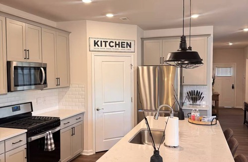 Swepsonville House | Spacious Retreat w/King Suite, 3 Baths + Yard