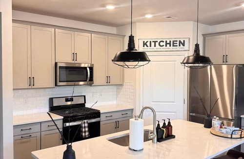 Swepsonville House | Spacious Retreat w/King Suite, 3 Baths + Yard