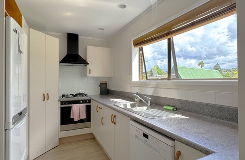 Rotorua House | Spacious retreat with Mountain view