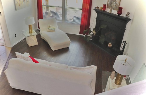 Denton House | ✨ Spacious Retreat with Outdoor Movie Nights & Fire Pits! ✨