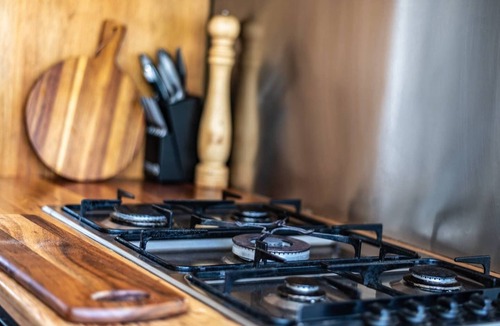 Seaford House | Spacious riverfront beach house getaway