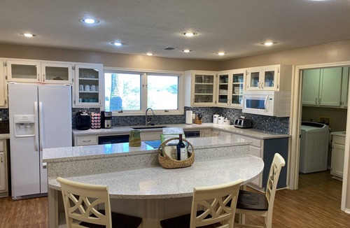 Martindale House | Spacious Riverfront Home