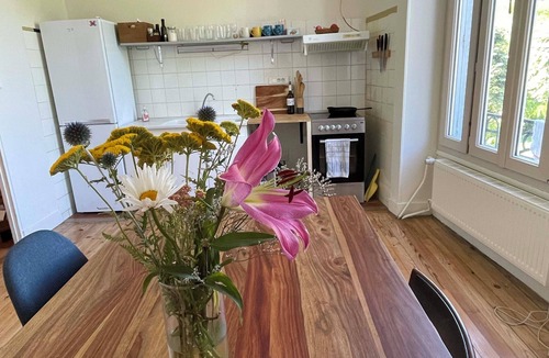 Cahors Old Town House | Spacious riverside getaway