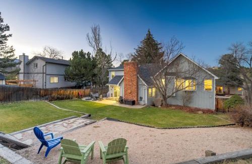 Rockrimmon House | Spacious Rockrimmon Getaway - Sleeps 14 - GameRoom