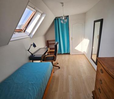 Le Pecq House | Spacious Room for Rent in Le Pecq