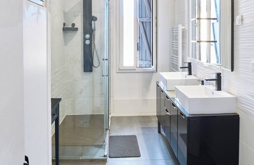 Saint-Salvayre Bed & Breakfast | Spacious room