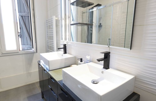 Saint-Salvayre Bed & Breakfast | Spacious room