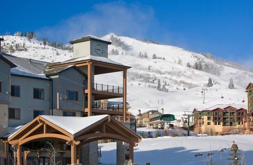 Park City Hotel | Spacious Room | Great Park City Location