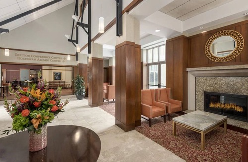 Blacksburg Hotel | Spacious Room | King Bed | Free Parking | Near Virginia Tech Campus