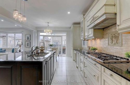 Vaughan House | Spacious Room with Private Ensuite Washroom