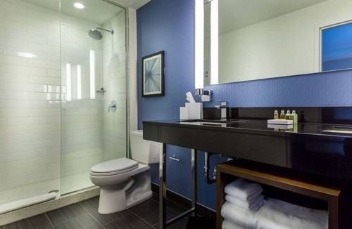 Near North Side Hotel | Spacious Room with Rooftop Lounge & Scenic Views of Chicago