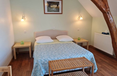 Cravant Bed & Breakfast | Spacious rooms near Beaugency, breakfast included