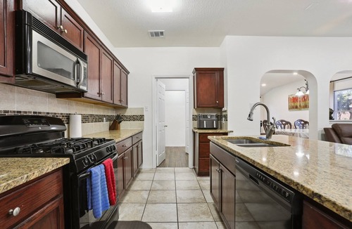Preserve At Stone Oak House | Spacious Round Rock Retreat with King Suite, Separate Office, Patio, BBQ & Garage