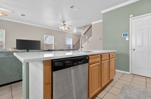 Arboretum House | Spacious SA Home Airport, Stone Oak, & Downtown