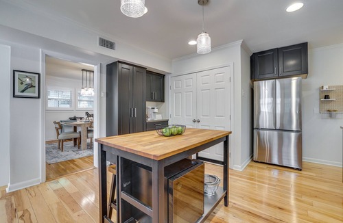 Monte Vista House | Spacious San Antonio Home w/Private Pool & Patio!