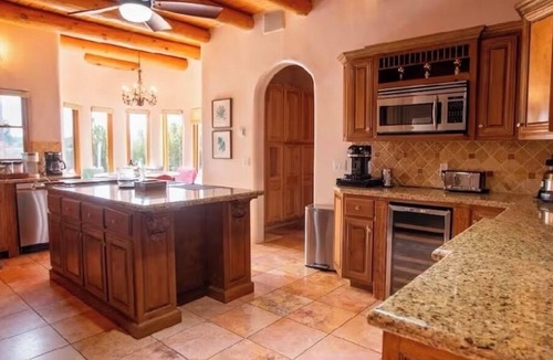 La Tierra House | Spacious Santa Fe Retreat Near Downtown ,Views & Pet Friendly