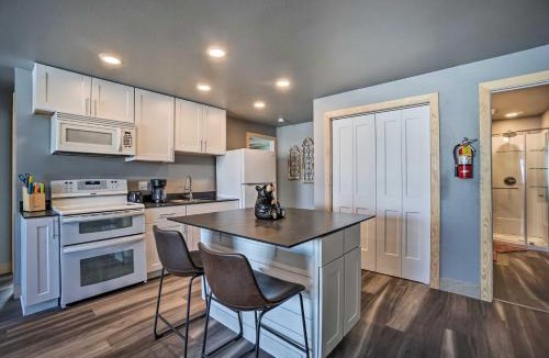 Saratoga House | Spacious Saratoga Condo w/Mountain Views!