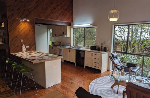 Mount Glorious House | Spacious Scandi-inspired luxury home amongst the trees - Mount Glorious summit!