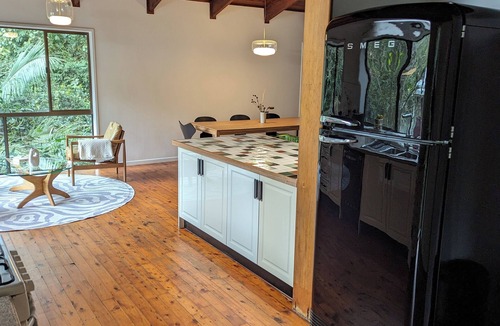 Mount Glorious House | Spacious Scandi-inspired luxury home amongst the trees - Mount Glorious summit!