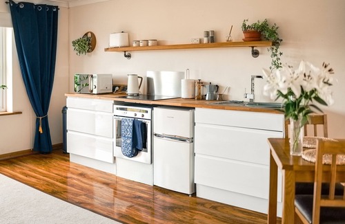 Gwithian Apartment | Spacious Sea-View Apt. Overlooking St Ives Bay