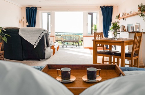 Gwithian Apartment | Spacious Sea-View Apt. Overlooking St Ives Bay