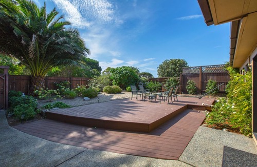 Stinson Beach House | Spacious Seadrift Lagoon home