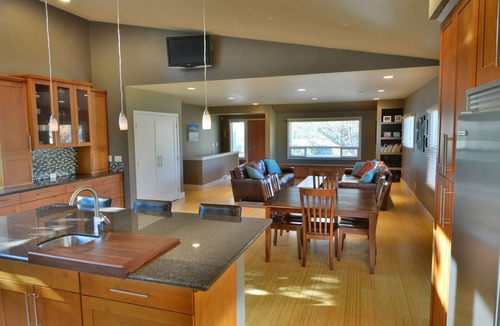 Genesee House | Spacious Seattle House with A/C