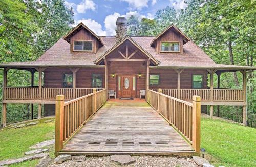 Maysville House | Spacious & Secluded Cabin: 25 Mi to Bentonville!