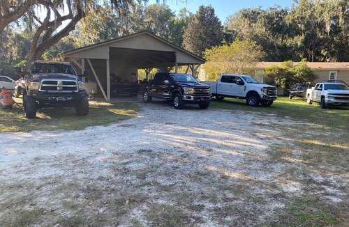 Okahumpka House | Spacious secluded house with ABUNDANT parking