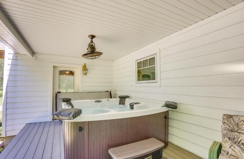 Shook House | Spacious & Secluded Shook Home w/Private Hot Tub!
