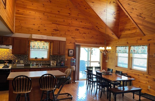 Cherry Creek Cabin | Spacious, secluded cabin