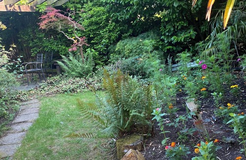 Benfleet Apartment | Spacious self-contained 2-bed apartment with a fully equipped kitchen dinner.