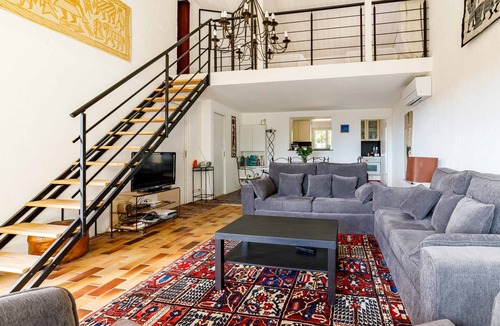 Les Restanques House | Spacious semidetached house with garden & terrace