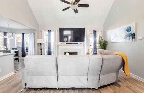 Baytown House | Spacious Serenity Retreat